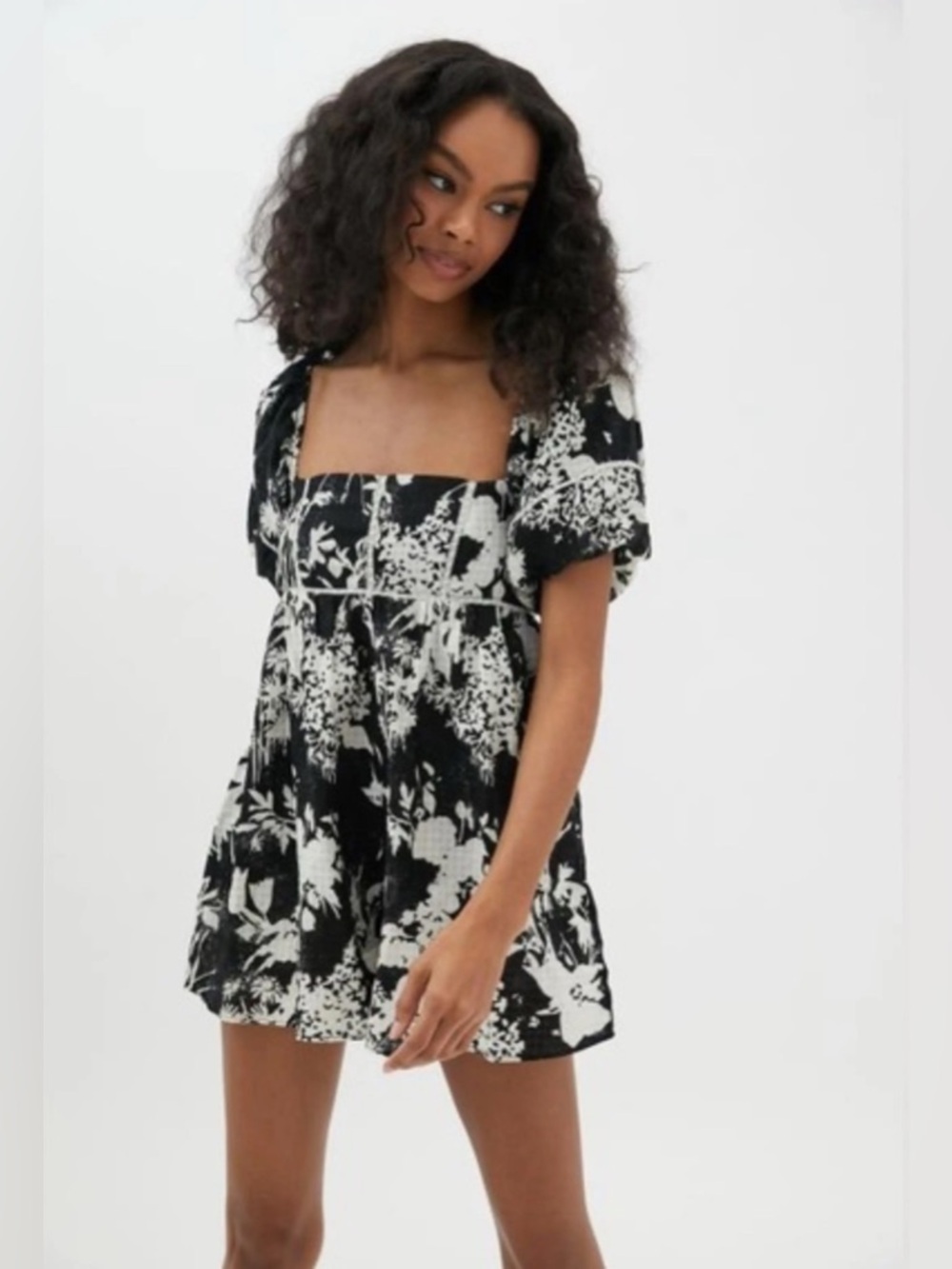 Urban Outfitters Cotton Floral Print Puff Sleeve Empire Waist Shorts Romper S